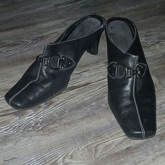 Maripe black buckle cinches mules Sz 8.5 EUC - Picture 1 of 6